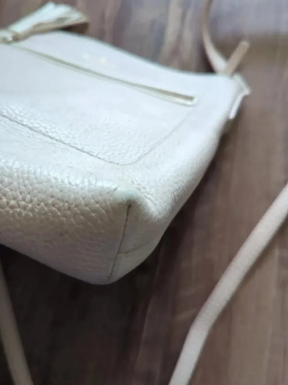 Kate Spade Chester Street Dessi Crossbody Bag - 100% Cow Leather